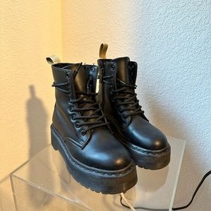 Doc Marten Vegan Jadon Platforms